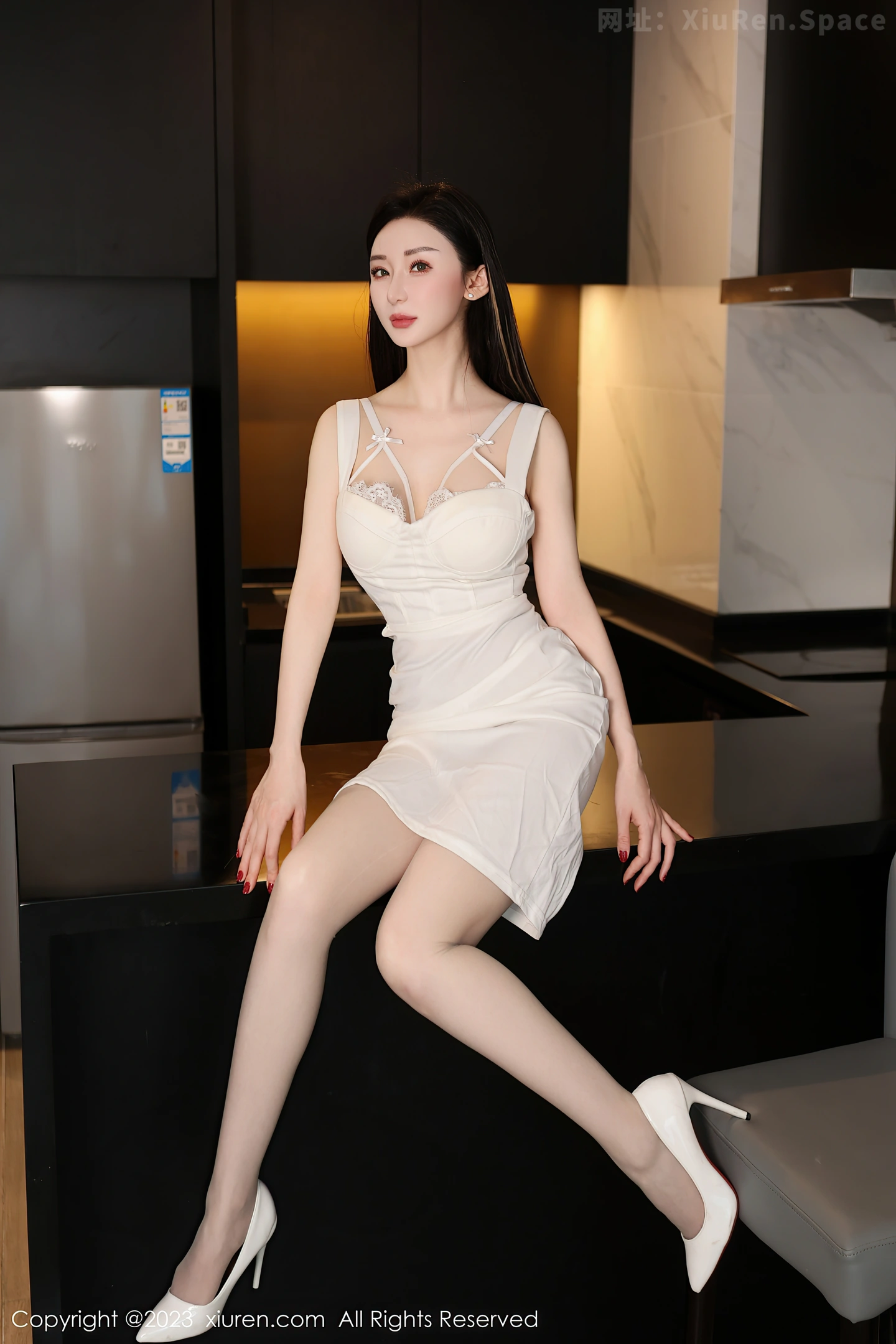 图片[5]-[XiuRen秀人网]VOL.7756 模特田兮白性感白色连衣短裙露白色蕾丝内衣秀丰腴身姿诱惑写真83P-秀人网官方网站